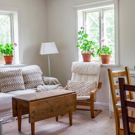 Enköping Vallby Cottage מראה חיצוני תמונה